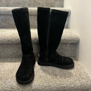 UGG Australia Tall Black Zip Up Boots Size 6